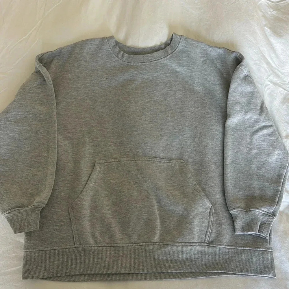 Danskin Gray Sweatshirt - Picture 2 of 5